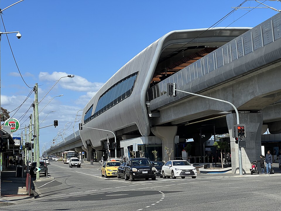 Sky Rail elevated rail Caulfield to Dandenong